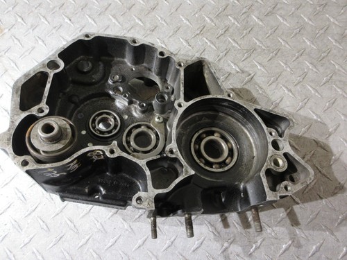 81 82 1981 1982 SUZUKI RM125 rm 125 right crank Case Crankcase RM125-209728 - Picture 7 of 16