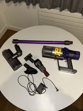 Dyson Cyclone v10 Animal Cordless Vacuum Cleaner Including Accessories And Cable