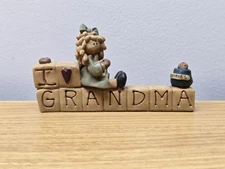 2003 Blossom Bucket Figurine Suzi Skoglund "I Love Grandma" Figurine
