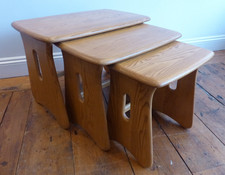 STUNNING  SET OF MODERN ERCOL NEST OF  COFFEE TABLES VERY CLEAN CONDITION