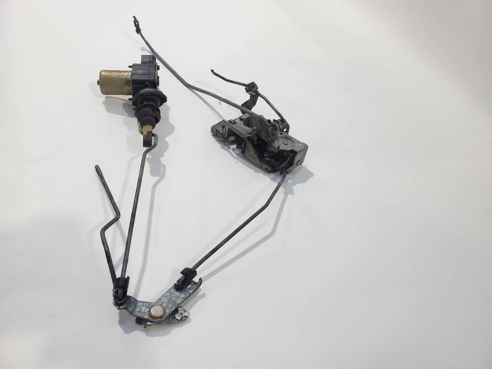 1984 Cadillac Fleetwood OEM Right Rear Door Lock Actuator With Latch 20348674 - Image 2 of 4