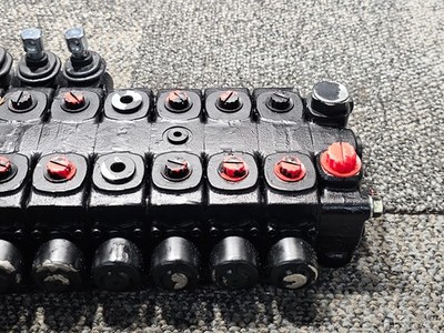 Parker 616219 Hydraulic Spool Valve, 10-Spool Valve Block | eBay