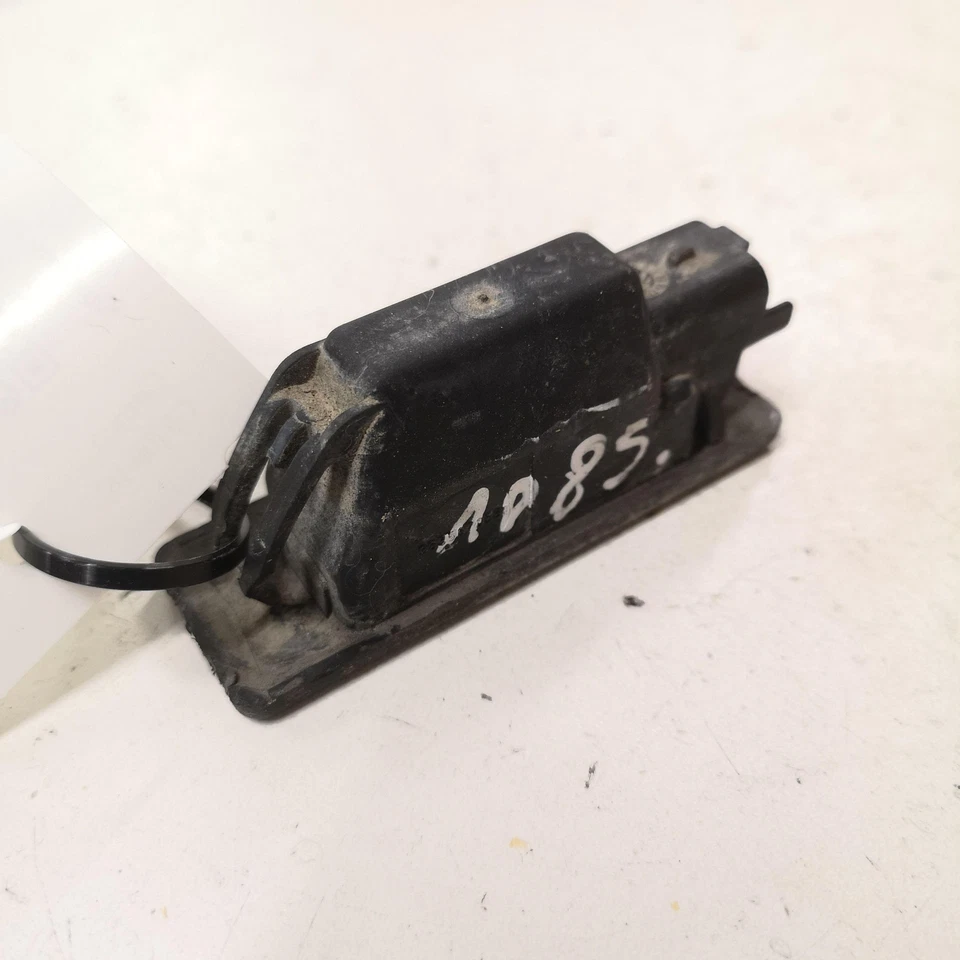 Luci targa CITROËN C5 II Break RE 2KA008224 2.0 Diesel 2010 28700717 - Immagine 2 di 3