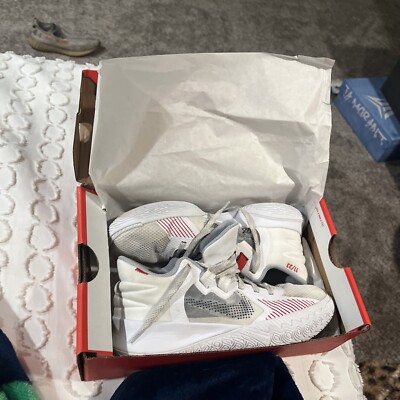 Size 7 - Nike Kyrie Flytrap 5 White University Red