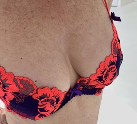 BNWT Agent Provocateur Karlie Set (Bra, Belt & Brief) Purple Size 34DD / AP4 L