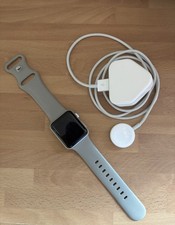 APPLE WATCH SERIES 3 GPS - 38mm SILVER ALUMINIUM CASE - Unlocked