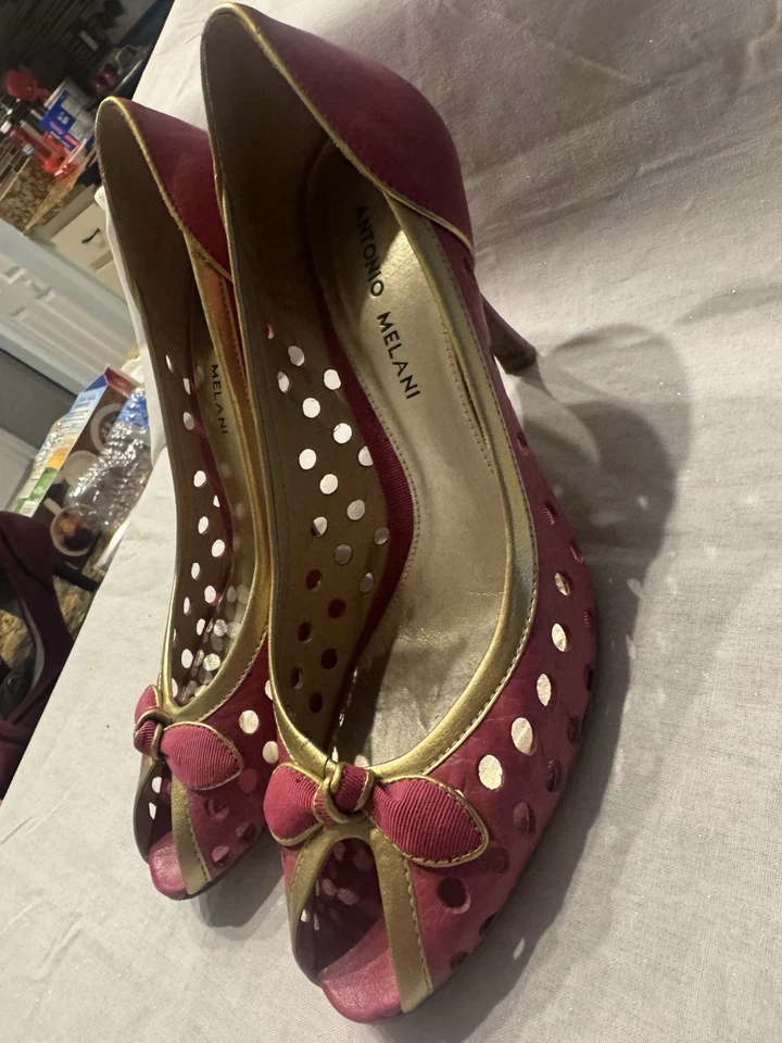 Sexy Antonio Melani Pink And Gold Women's Bow Faux Leather Heels - Size 7.5M - Image 4 of 4
