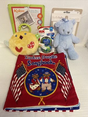 Yankee Doodle Cloth Songbook ''VIP by Cranston, Plush toys,  baby pacifiers  NEW