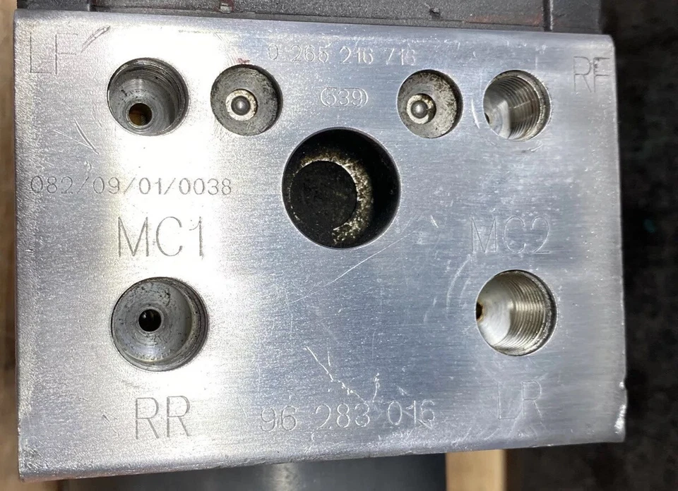 Módulo de bomba de freno ABS reacondicionado 2000 2001 2002 Daewoo Nubira | 0 265 216 716 Foto 3 de 4