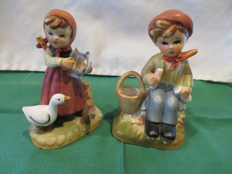 VINTAGE SET 2 ARNART 5TH AVE GIRL W/ HARP & GOOSE & BOY W/ BUCKET & DRINK JAPAN