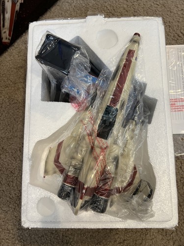 Diamond Select Colonial Viper MK ll Statue Battlestar Galactica 1342/2003 - Picture 3 of 5