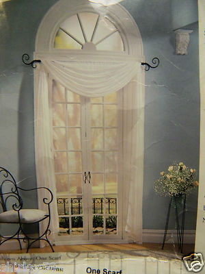 NIP LENO STRIPED WINDOW SCARF. 42''X216'' CURTAIN.  MADE IN USA. MSRP 59.99