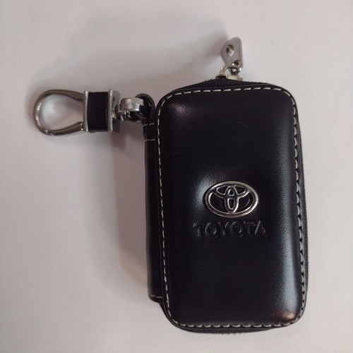 Toyota Leather Car Key Pouch Chain Fob Keyring Holder Genuine Authentic