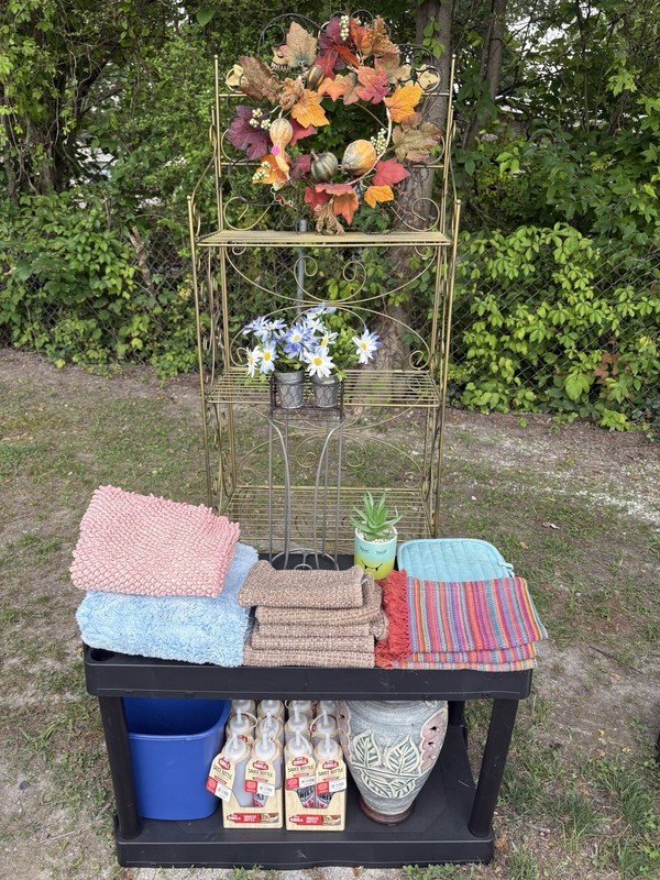 Gold Metal Scrollwork Multi-Tier Plant Stand Shelving w/ Bottom Shelf Porch