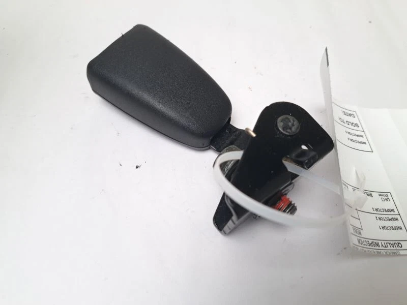 ПРЯЖКА РЕМНЯ БЕЗОПАСНОСТИ ЗАДНЕГО ВОДИТЕЛЯ подходит для VOLVO S60 2005 - Изображение 4 из 4