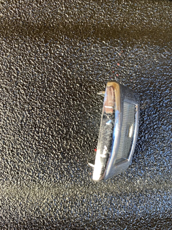 Cubierta de interruptor de consola de plástico BMW 2000cs E9. Foto 2 de 4