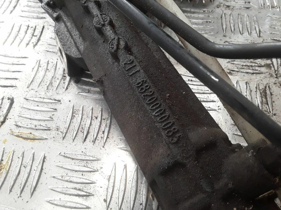 Peugeot 206 2004 1.4 Petrol 55kw LHD Rack and Pinion Pillar 6820000085 - Image 3 of 4