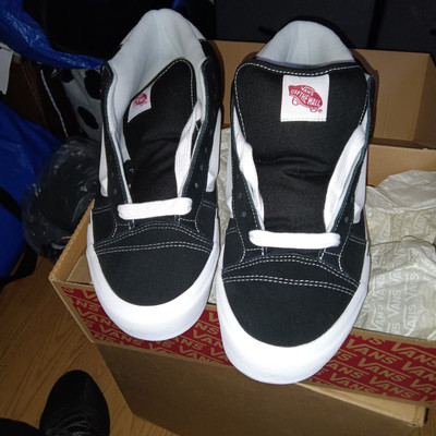 Size 13 - VANS Knu Mid Black White