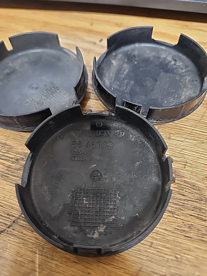  Комплект из 4 оригинальных центральных колпаков для Volvo S50 S60 S70 S80 S90 XC70 8646379  - Изображение 4 из 4