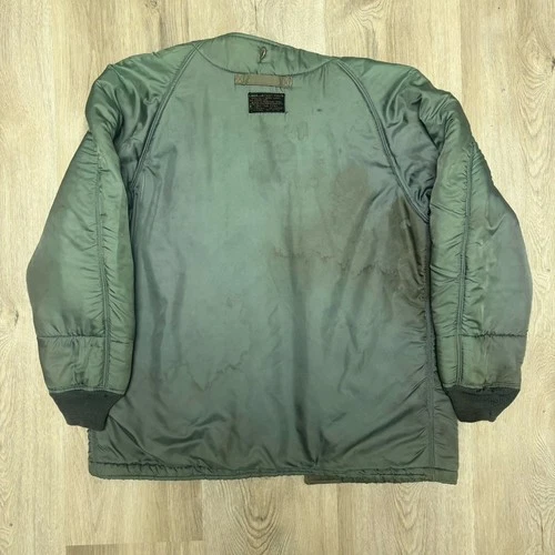Vintage 1950’s  Military Jacket Liner Mens Medium Green Quilted Aero-Fab  USAF image 3
