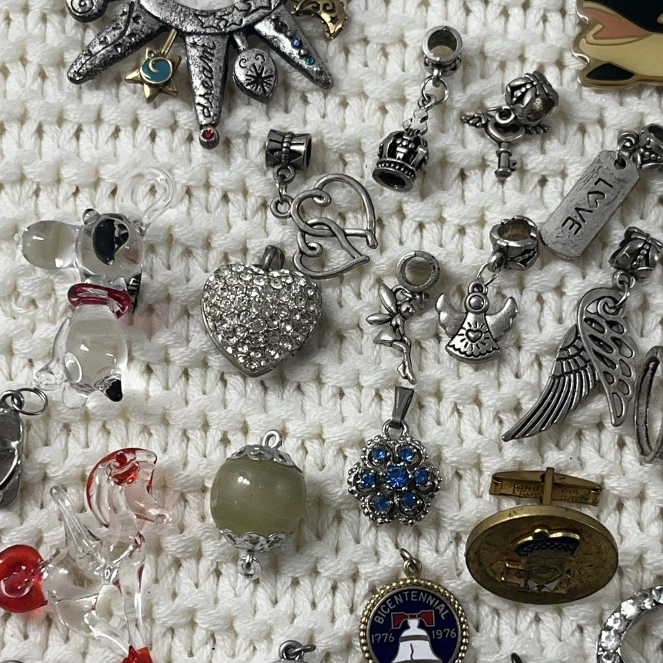 Lote De 33 Dijes Colgantes Vintage Estrás Medalla Plata Oro Foto 4 de 4