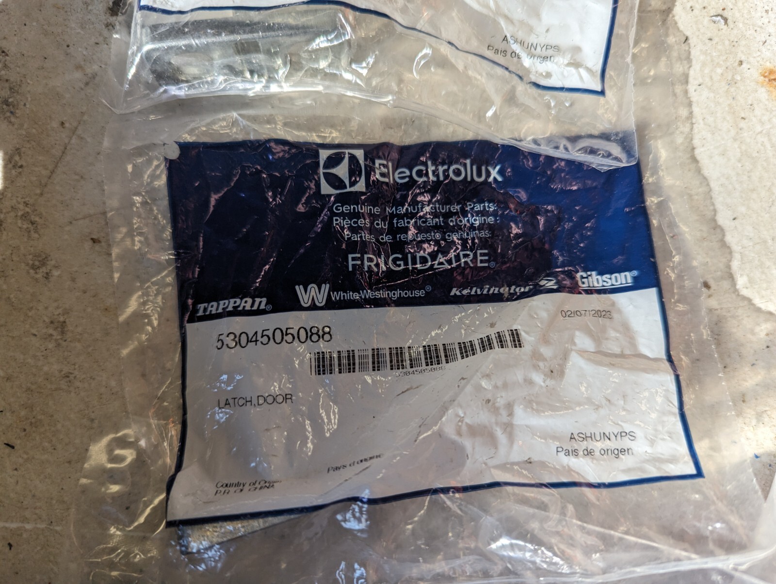 5304505088 Electrolux Washer Door Latch, Door Strike OEM (G8AD) eBay