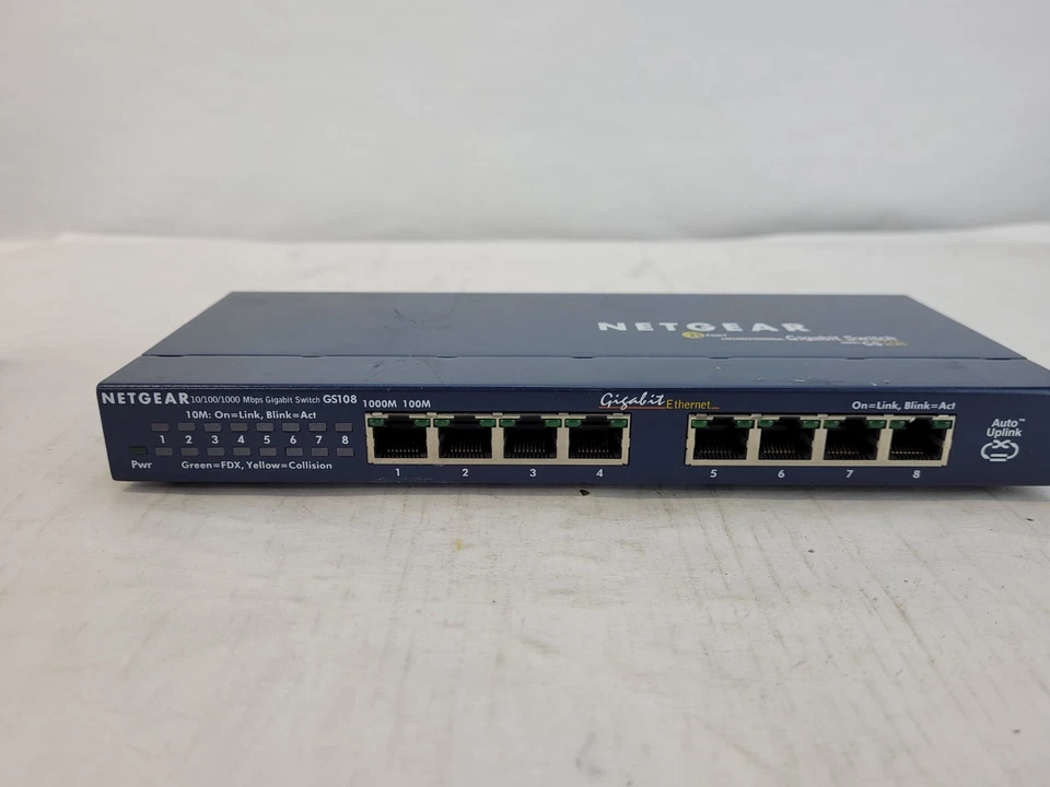 NETGEAR 8 PORT GigaBit Smart Switch Model GS108 Includes AC adapter - Image 3 of 4