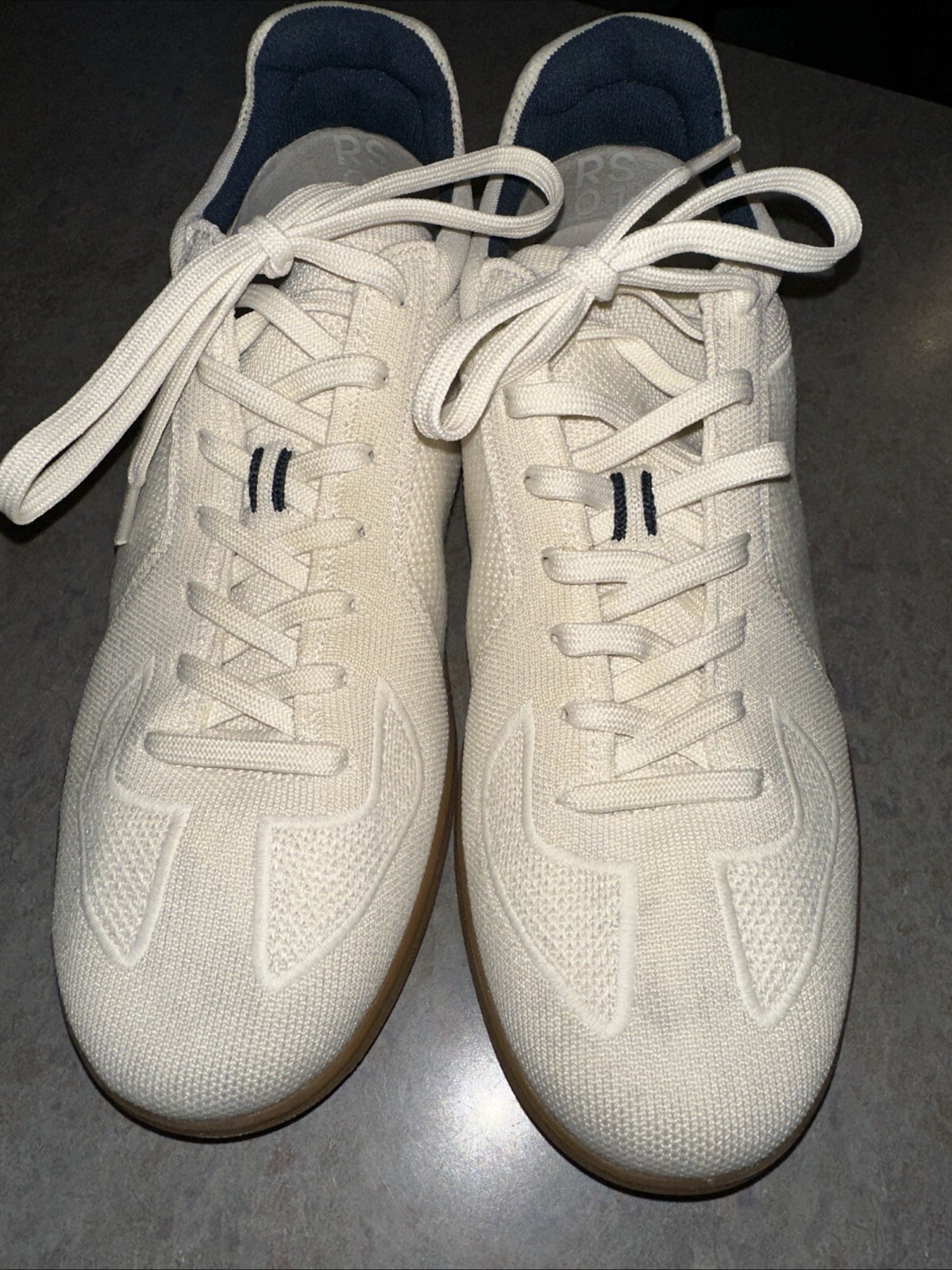 Picture 3 of 16