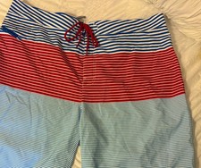 VINEYARD VINES- MEN'S SWIM TRUNKS- SIZE 40- Red/Blue/White Stripes New w/Tags