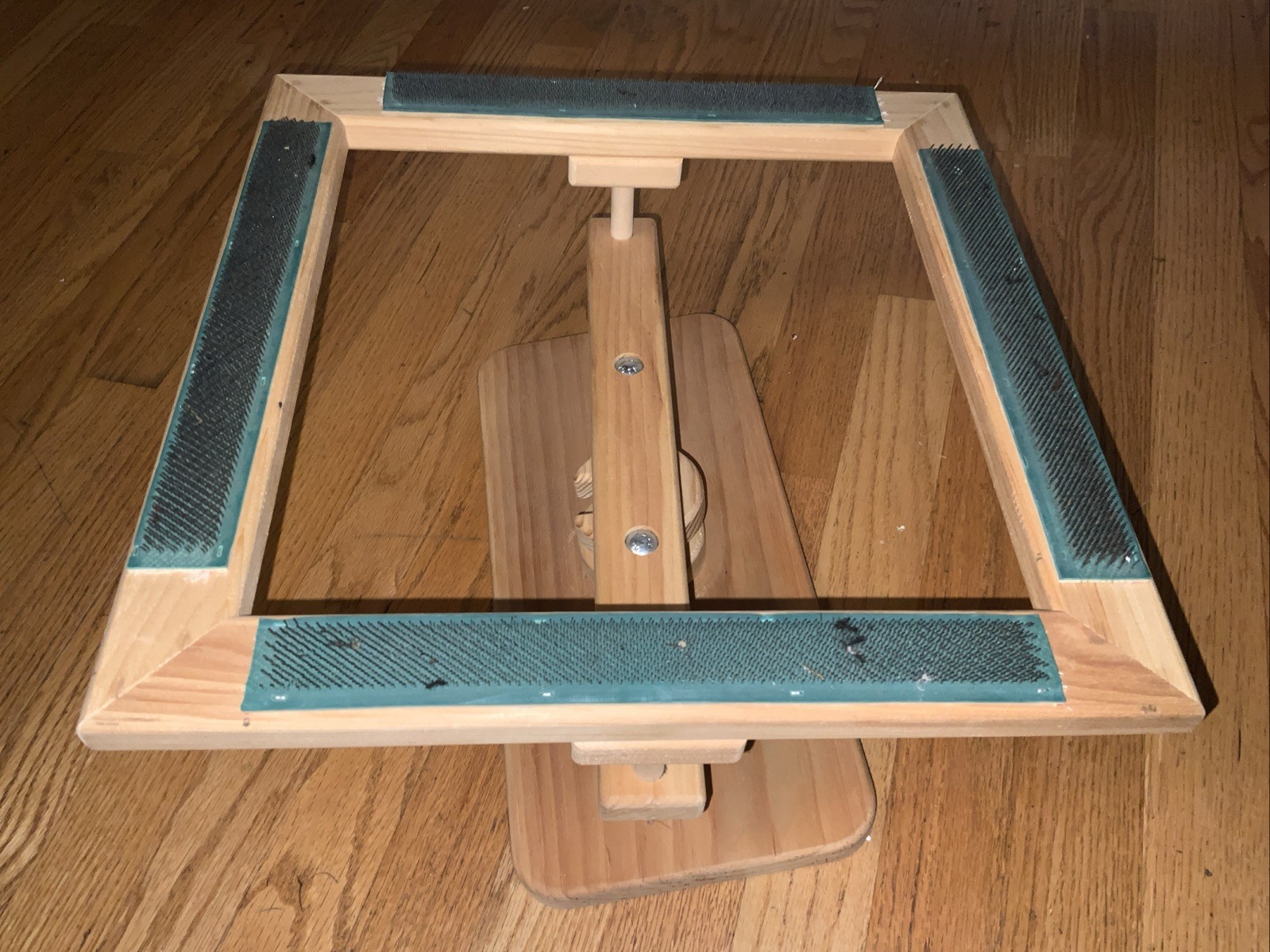 14” Square Rug Hooking Rotating Frame slightly used