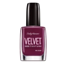 Sally Hansen - Velvet Texture - Nail Polish - 670 Lavish - Red Matte - New