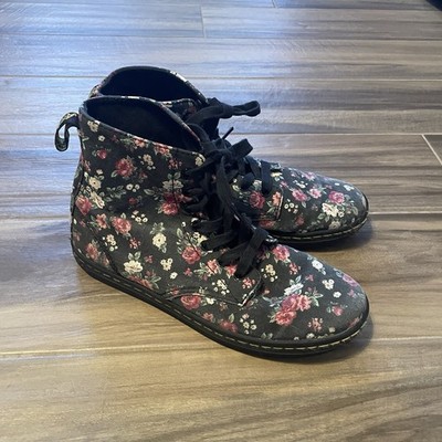 Doc Martens Hackney Boots Floral Black Womens size 8 Air Wair EU 39