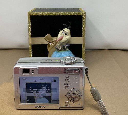 Sony Cybershot DSC-W7 Digital Camera 7.2 MP (Tested And Working)