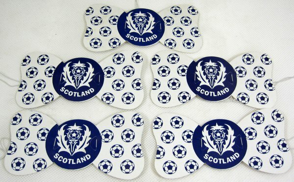 Hyfive Escocés Fútbol Tema Pajaritas - Paquete De 100 - Blanco y Azul
