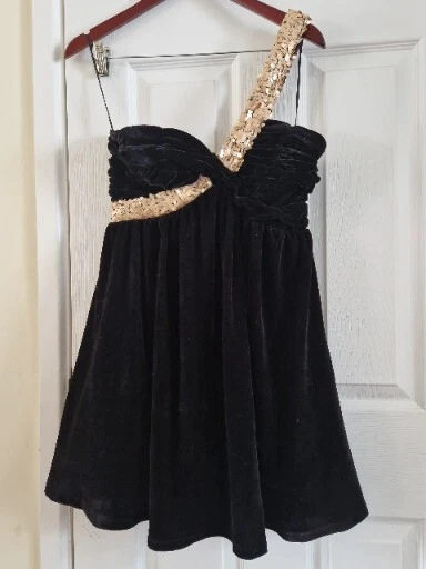 One Shoulder Party Dress "Rare Opulence" Black Velvet Feel Net Sequins Size 10 - Image 2 of 4