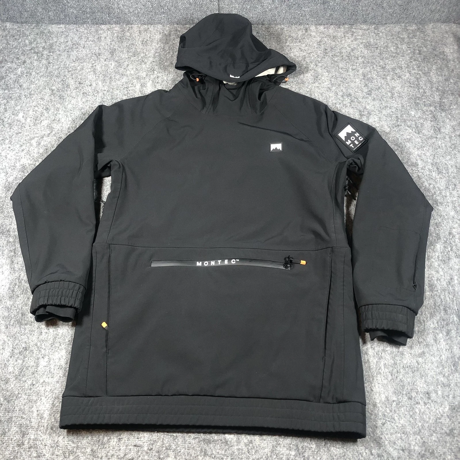 Montec Tempest Jacket Mens M Black Hooded Ski Snowboard Pullover
Opens in a new window or tab