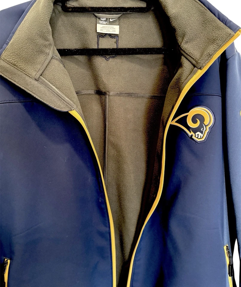Chaqueta Nike NFL LA Rams On Field. Interior polar gris con bolsillos interiores usado en excelente estado Foto 3 de 4