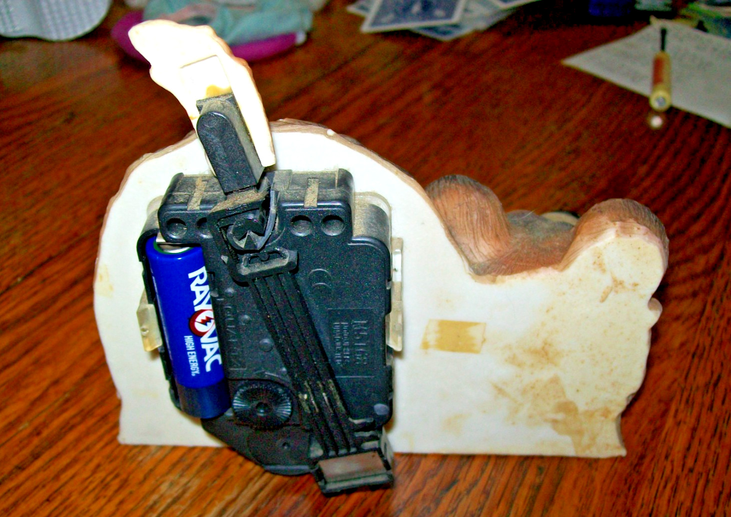 Collie Wagging Tails Dog Clock - 6"W x 5"H works good  M51168 Quartz