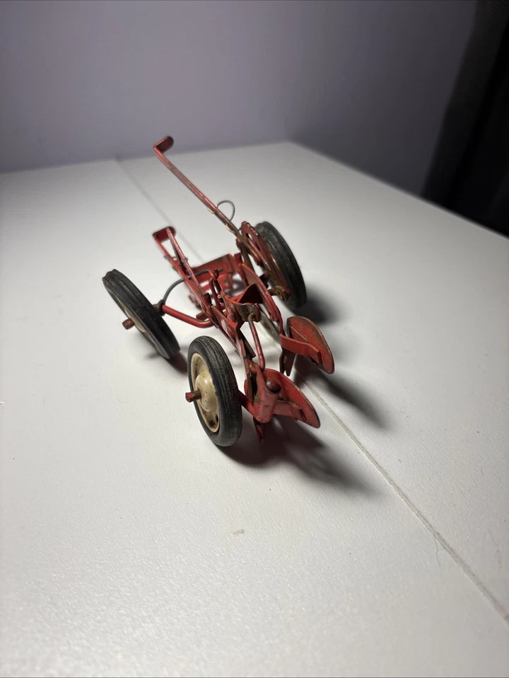 Arado inferior escala Tru 2 vintage para llantas de metal para tractor 1/16 IH Foto 4 de 4
