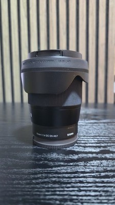 Sigma Objektiv 16 mm f/1,4 DC DN Contemporary für Sony E (402965) schwarz
