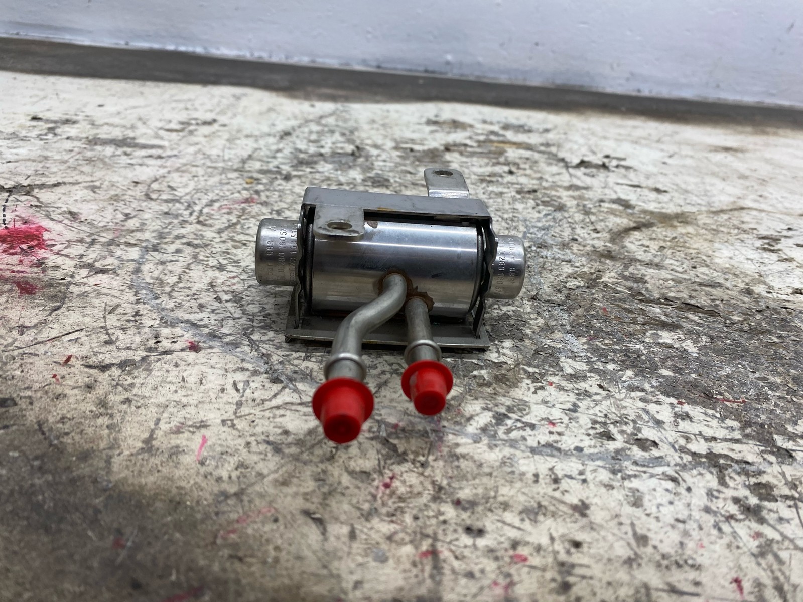2010-2020 BENTLEY MULSANNE OEM 6.8L RWD FUEL PRESSURE REGULATOR PUMP 3Y0201549