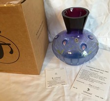 FENTON DECO FLORAL MULBERRY HAND PAINTED CONNOISSEUR COLLECTION VASE 2007