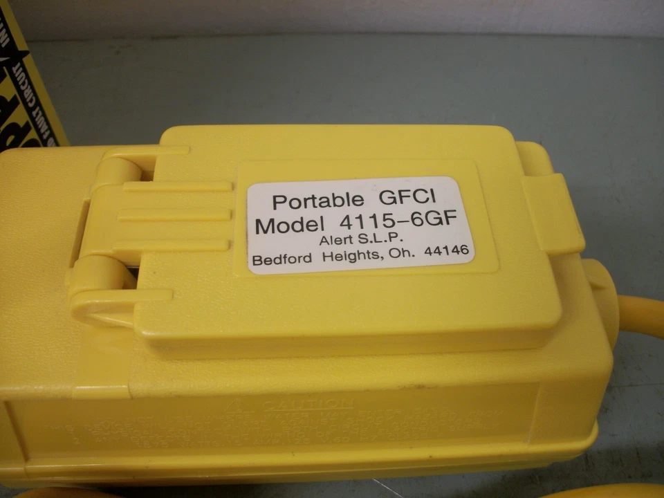 TB WOODS TAPÓN DE CHOQUE PORTÁTIL GFCI DÚPLEX CAJA DE RECEPCIÓN 4115-6GF 15 AMP 125 VOLTIOS NUEVO EN CAJA Foto 3 de 4