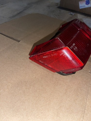 85 Yamaha FJ1100 Taillight Tail Light Rear - Picture 3 of 4