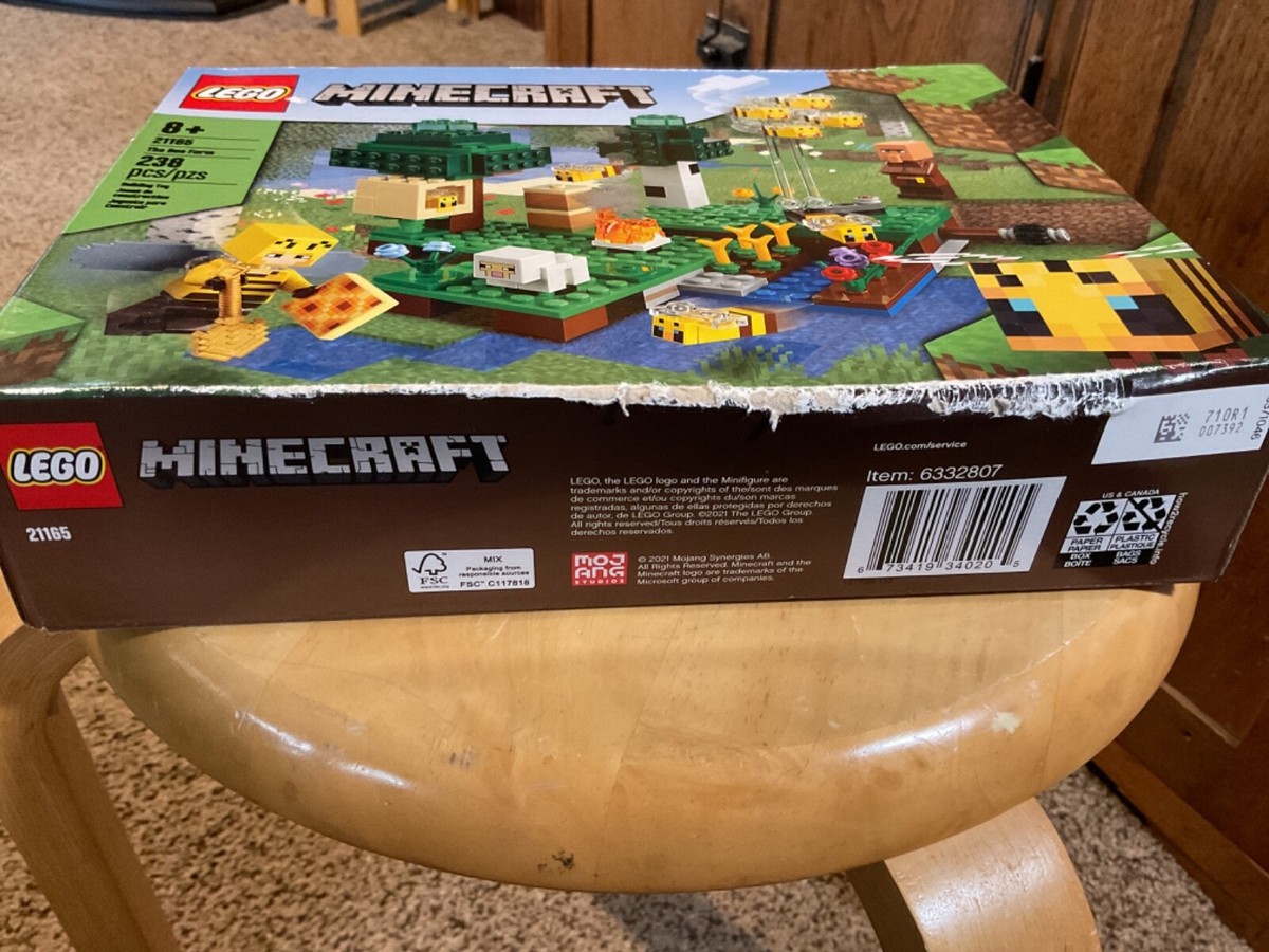New In Box. Lego Minecraft 21165. The Bee Farm. BOX SHOWS SOME