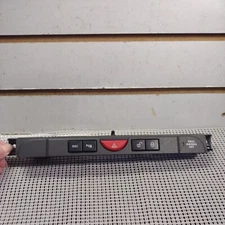 2005 - 2007 Land Rover LR3 Central Switch Panel Hazard Switch