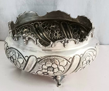 Beautiful Floral Guler 900 Sterling Silver Footed Bowl