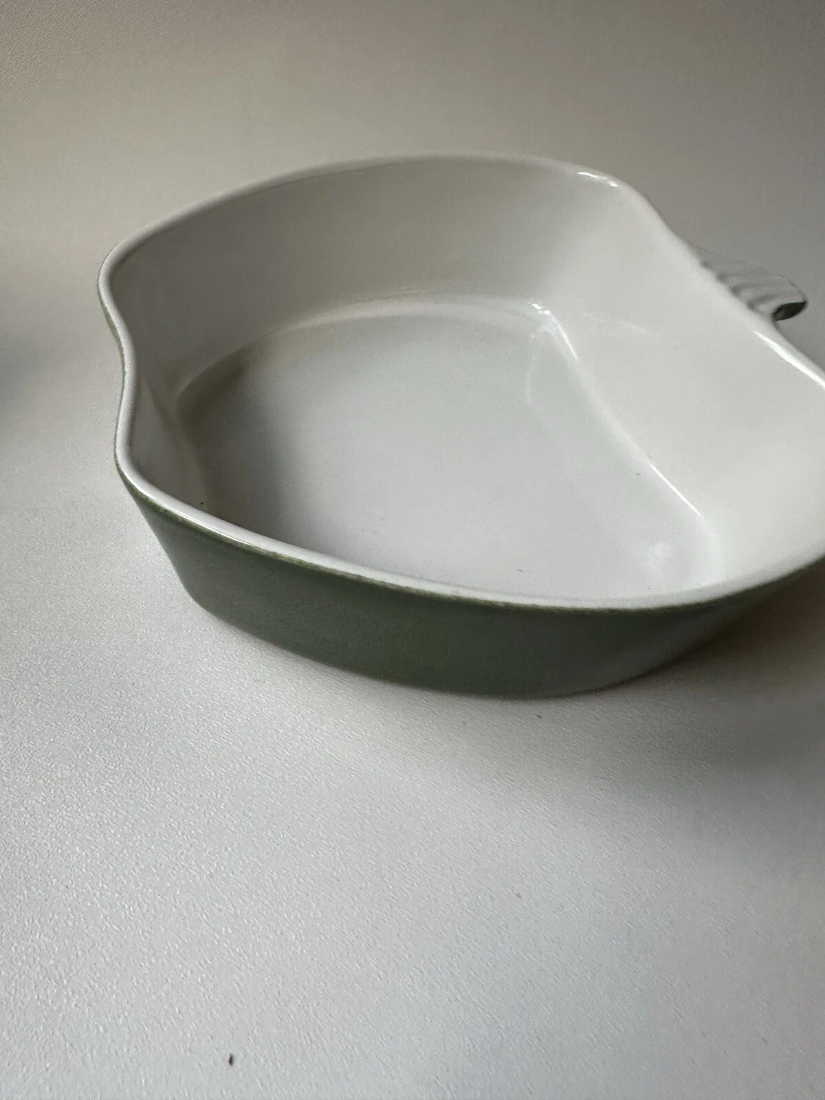 Deltis Stoneware Apple Shaped Dish Baking Pie Pan Made In Portugal dark Green