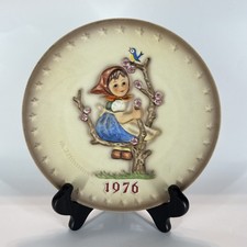 Vintage 1976  Goebel Hummel Plate W. Goebel M.J. Hummel 6th Annual w/box