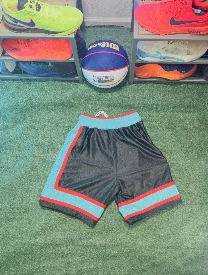 2001-2002 Memphis Grizzlies Mens Mitchell & Ness Authentic Game Shorts $125 - Image 2 of 4